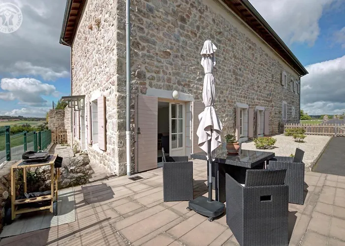 Aux 3 Provinces Holiday home Usson-en-Forez