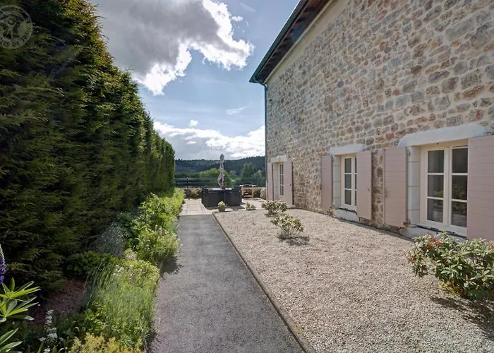 Holiday home Aux 3 Provinces *